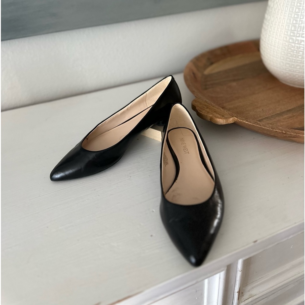 Pointed toe flats